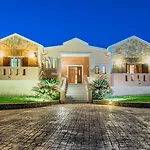 Leone Luxury Kalamákion