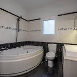 Leone Luxury Villa *