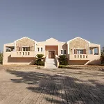 Leone Luxury Kalamákion