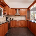 Leone Luxury Villa