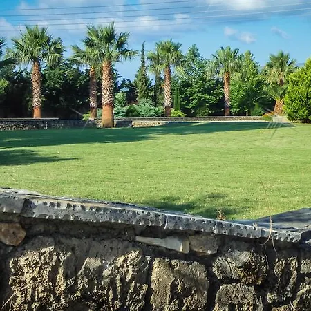 Leone Luxury Villa