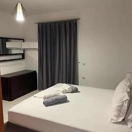 Leone Luxury Vilă Kalamákion