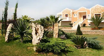 Leone Luxury Villa Kalamákion