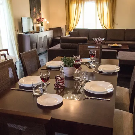 וילה Leone Luxury Kalamákion