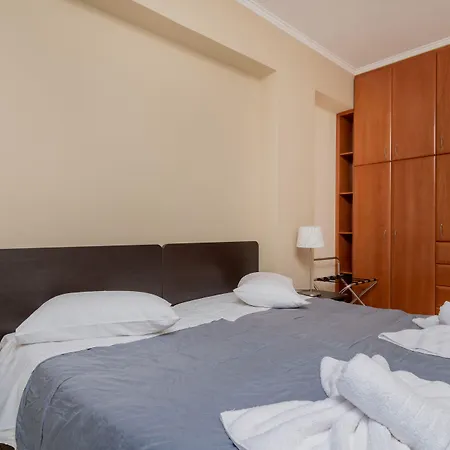 Leone Luxury Vila Kalamákion