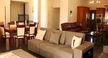 Leone Luxury Villa