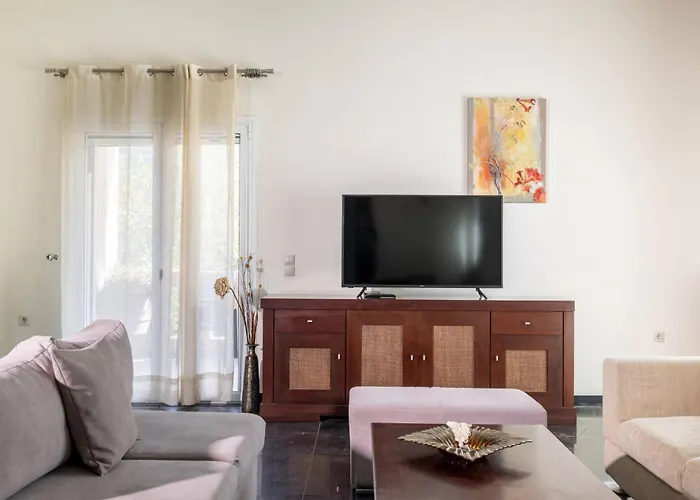 Leone Luxury Villa Kalamákion