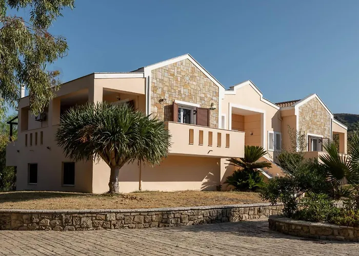 Leone Luxury Villa Kalamákion