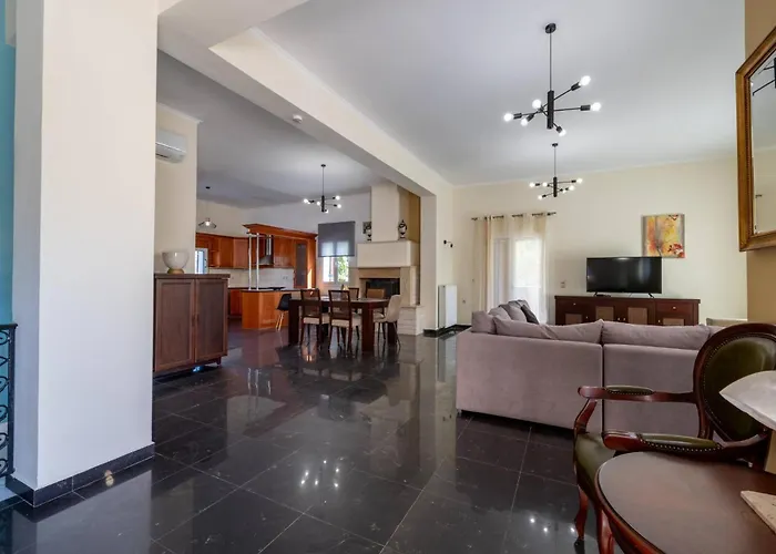 Leone Luxury Kalamákion