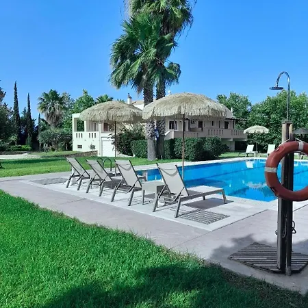 Leone Luxury Villa