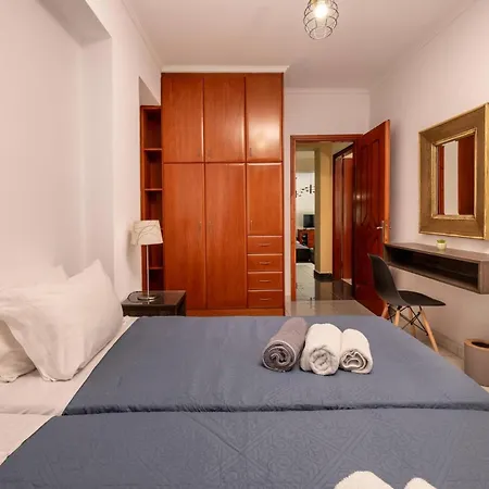 Leone Luxury Kalamákion