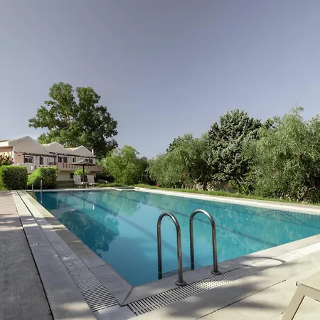 Leone Luxury * Kalamákion