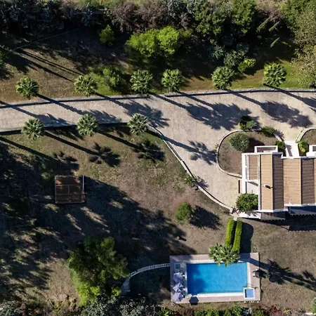 Leone Luxury Villa *