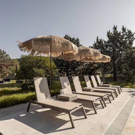 Leone Luxury Kalamákion