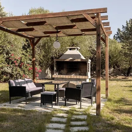 Leone Luxury Villa *