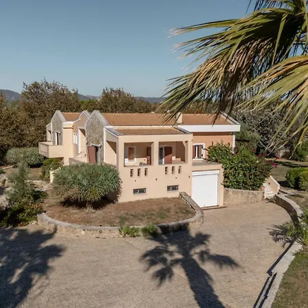 Leone Luxury * Kalamákion