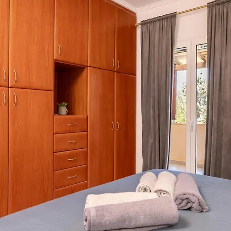 Leone Luxury * Kalamákion